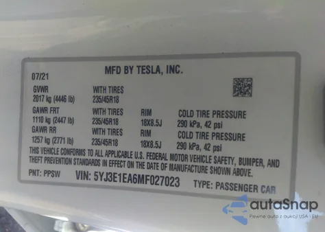 2021 Tesla Model 3 Standard Range Plus Rear-Wheel Drive z USA, uszkodzony, nr VIN 5YJ3E1EA6MF027023